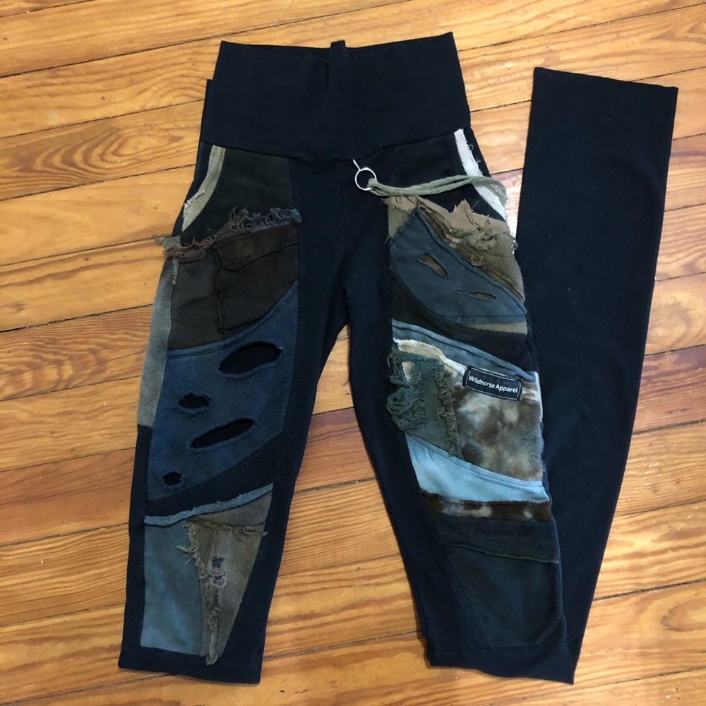 Wildhorse Apparel Madmax leggings size small